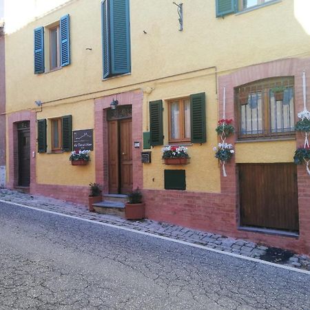 카메리아노 La Torre Di Morro B&B 외부 사진